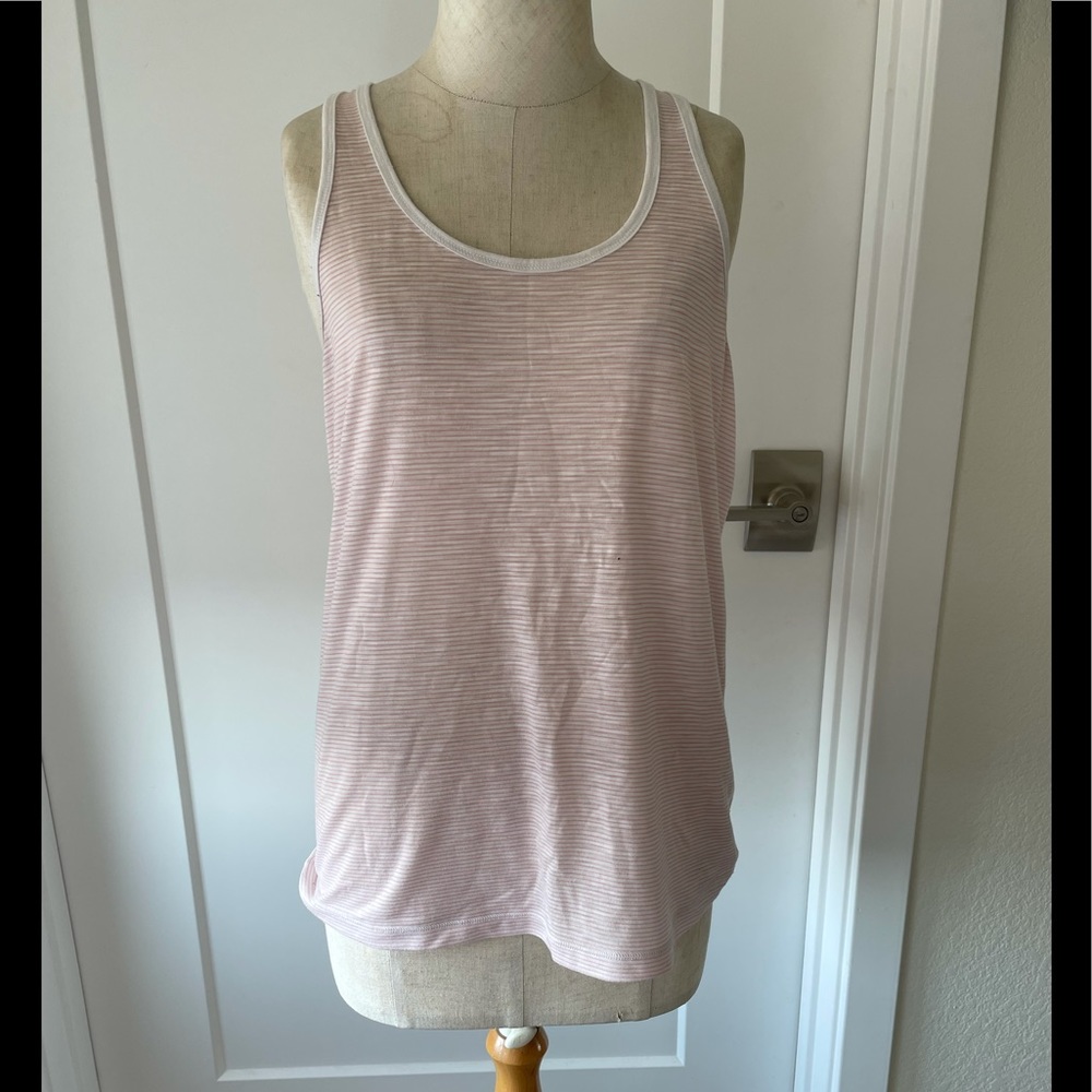 (2) Lorna Jane Tanks